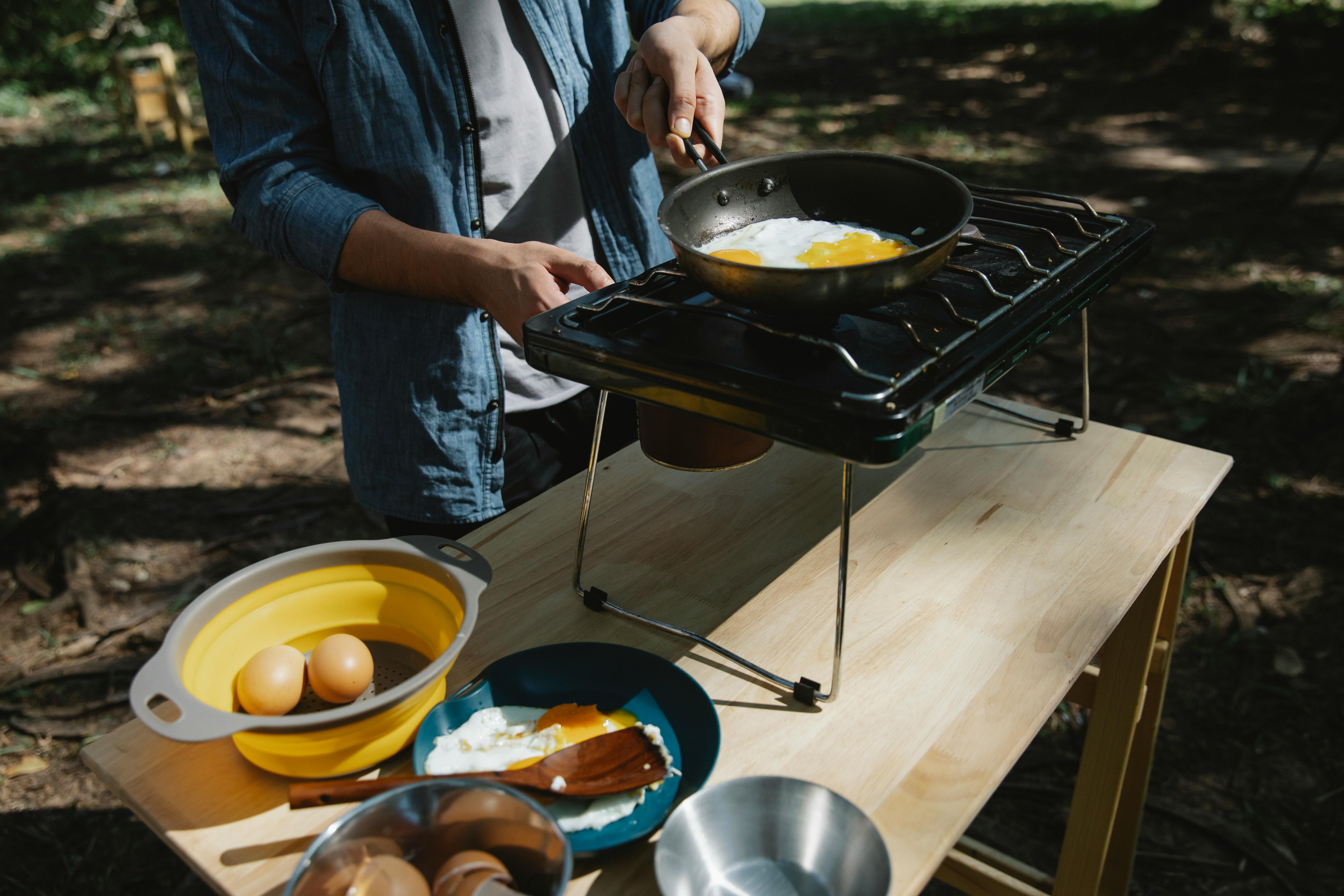 Retreat meals and fellowship